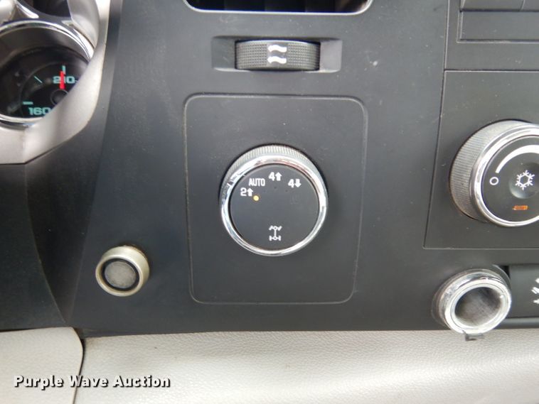 image for item GG9186 2009 Chevrolet Silverado 1500 Crew Cab pickup truck