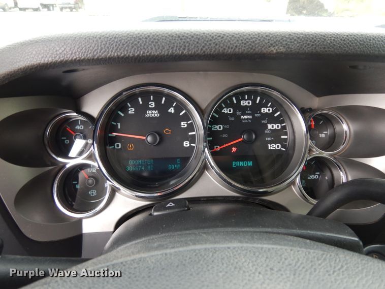 image for item GG9186 2009 Chevrolet Silverado 1500 Crew Cab pickup truck