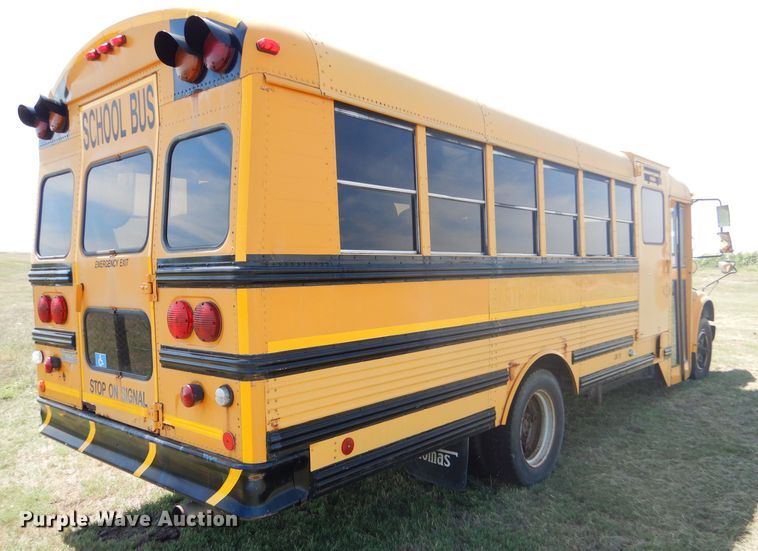 image for item GH9676 1992 International 3800 school bus