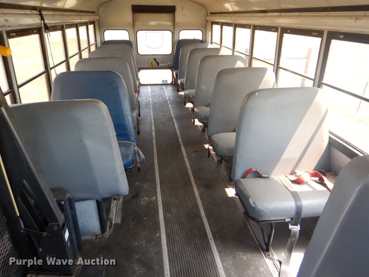 image for item GH9676 1992 International 3800 school bus