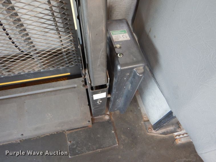 image for item GH9676 1992 International 3800 school bus