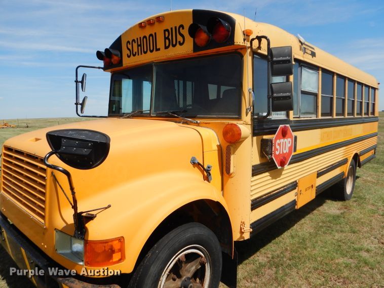 image for item GH9676 1992 International 3800 school bus