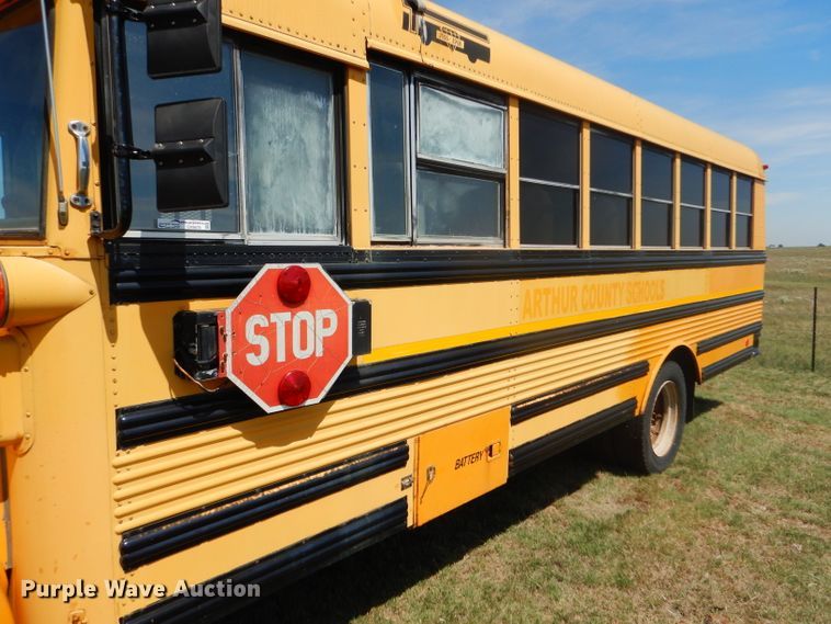 image for item GH9676 1992 International 3800 school bus