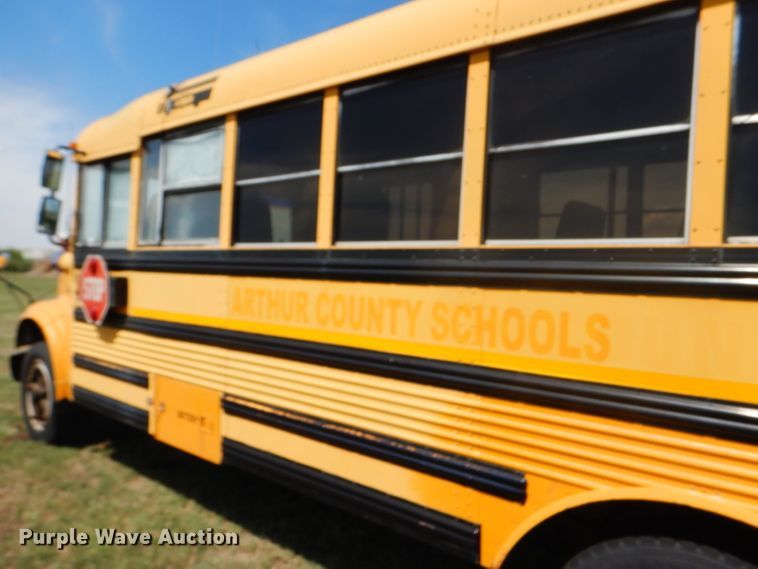 image for item GH9676 1992 International 3800 school bus