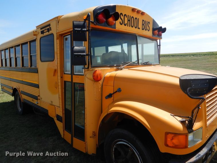 image for item GH9676 1992 International 3800 school bus