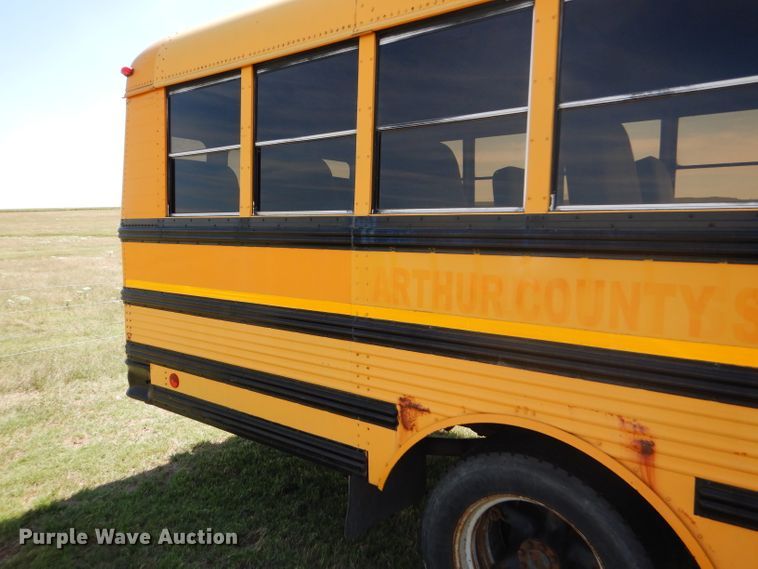 image for item GH9676 1992 International 3800 school bus