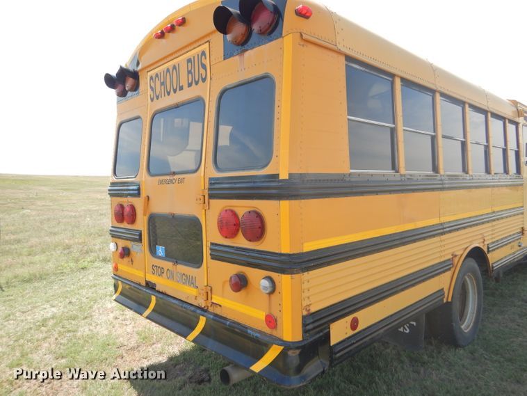 image for item GH9676 1992 International 3800 school bus