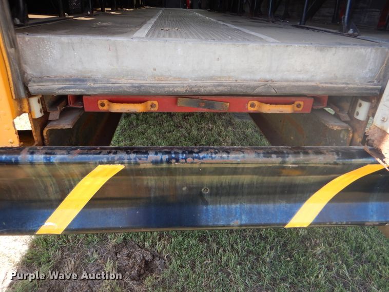 image for item GH9676 1992 International 3800 school bus