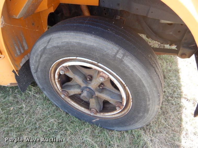 image for item GH9676 1992 International 3800 school bus