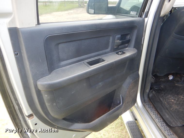 image for item GH9745 2012 Dodge Ram 2500 Crew Cab pickup truck