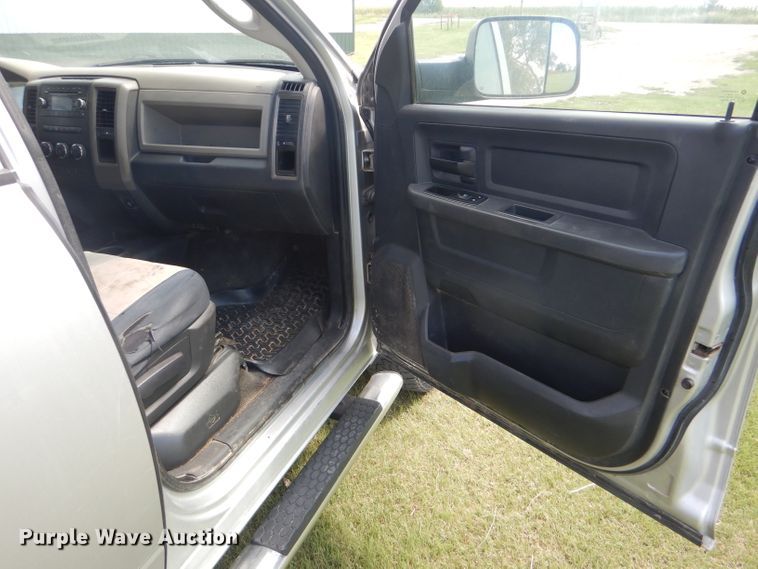 image for item GH9745 2012 Dodge Ram 2500 Crew Cab pickup truck