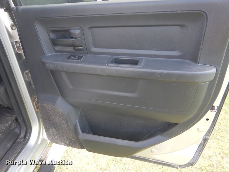 image for item GH9745 2012 Dodge Ram 2500 Crew Cab pickup truck