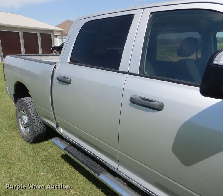image for item GH9745 2012 Dodge Ram 2500 Crew Cab pickup truck