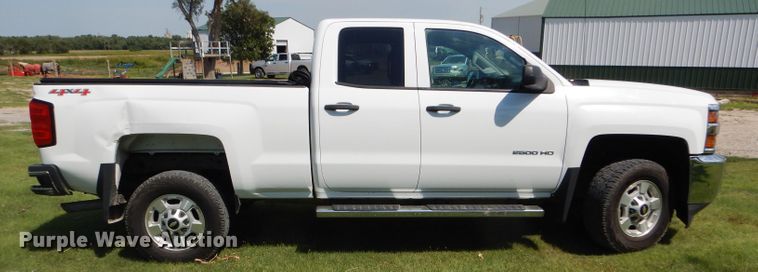 image for item GH9746 2015 Chevrolet Silverado 2500HD Double Cab pickup truck