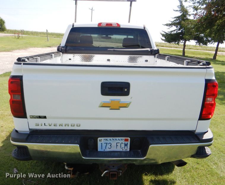 image for item GH9746 2015 Chevrolet Silverado 2500HD Double Cab pickup truck