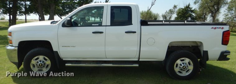 image for item GH9746 2015 Chevrolet Silverado 2500HD Double Cab pickup truck