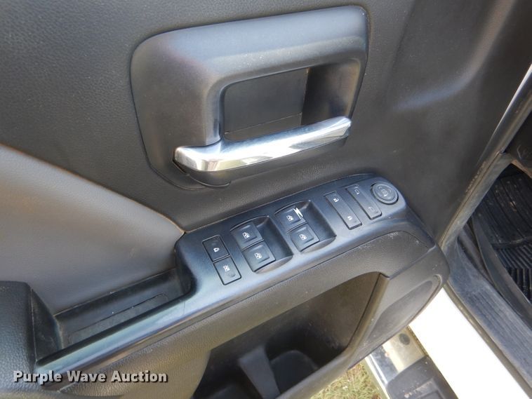 image for item GH9746 2015 Chevrolet Silverado 2500HD Double Cab pickup truck