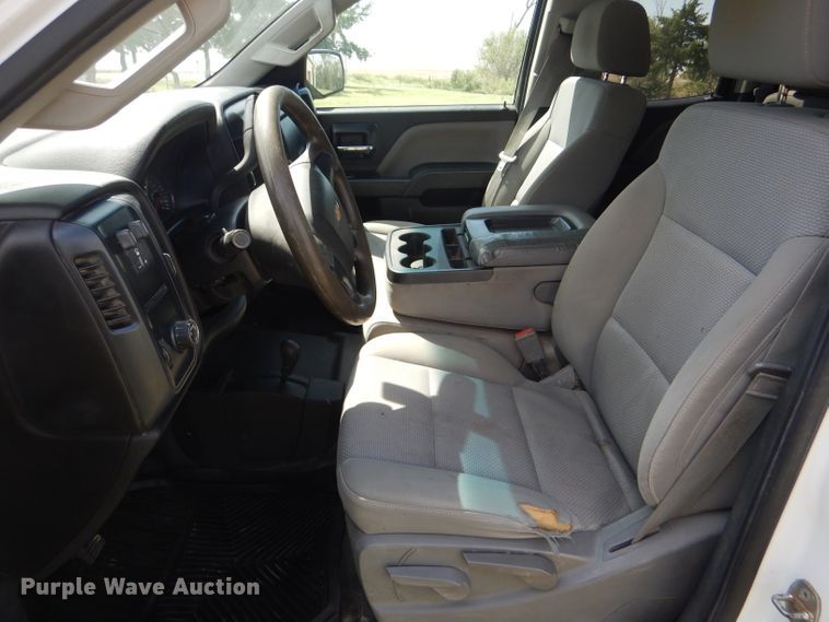 image for item GH9746 2015 Chevrolet Silverado 2500HD Double Cab pickup truck