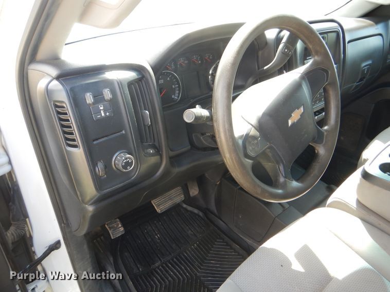 image for item GH9746 2015 Chevrolet Silverado 2500HD Double Cab pickup truck