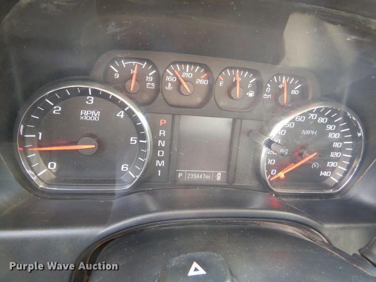 image for item GH9746 2015 Chevrolet Silverado 2500HD Double Cab pickup truck