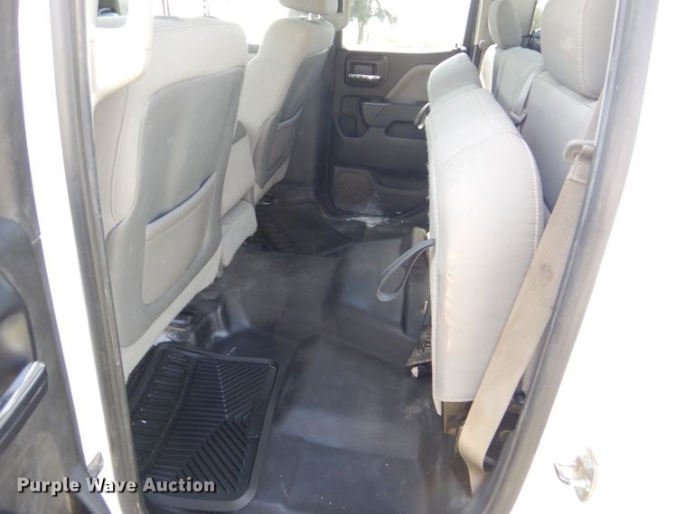 image for item GH9746 2015 Chevrolet Silverado 2500HD Double Cab pickup truck