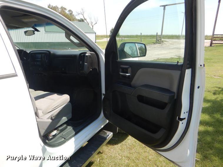 image for item GH9746 2015 Chevrolet Silverado 2500HD Double Cab pickup truck