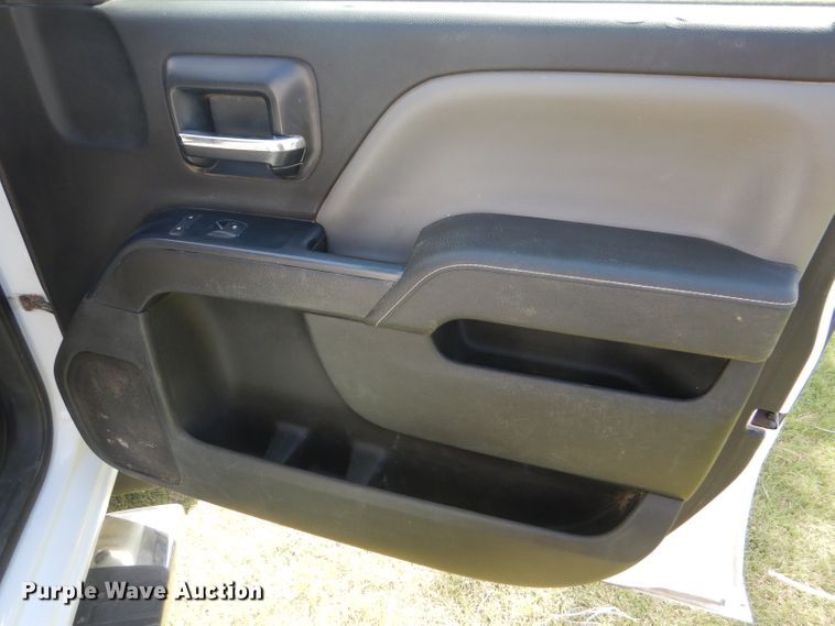 image for item GH9746 2015 Chevrolet Silverado 2500HD Double Cab pickup truck