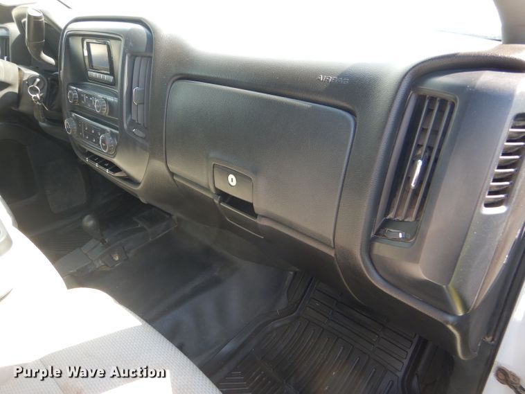 image for item GH9746 2015 Chevrolet Silverado 2500HD Double Cab pickup truck