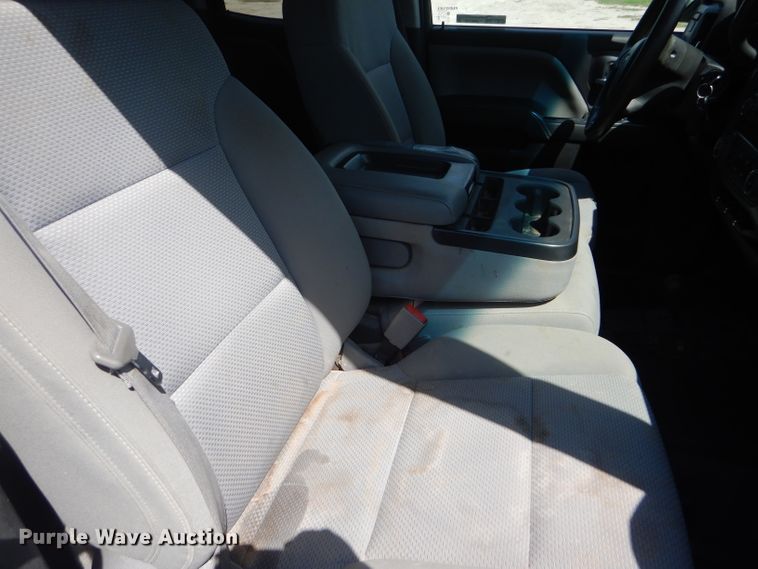 image for item GH9746 2015 Chevrolet Silverado 2500HD Double Cab pickup truck