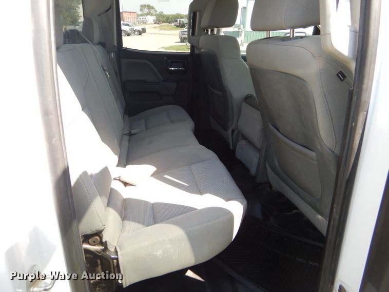 image for item GH9746 2015 Chevrolet Silverado 2500HD Double Cab pickup truck