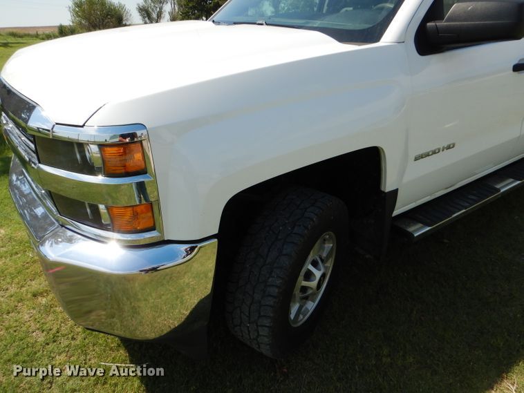 image for item GH9746 2015 Chevrolet Silverado 2500HD Double Cab pickup truck