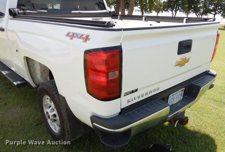 image for item GH9746 2015 Chevrolet Silverado 2500HD Double Cab pickup truck