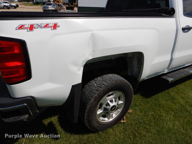 image for item GH9746 2015 Chevrolet Silverado 2500HD Double Cab pickup truck