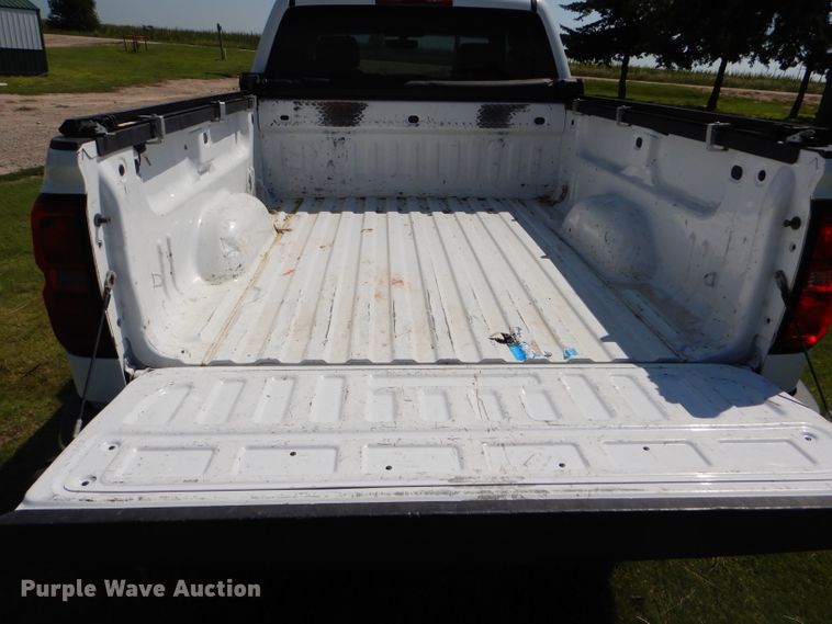 image for item GH9746 2015 Chevrolet Silverado 2500HD Double Cab pickup truck