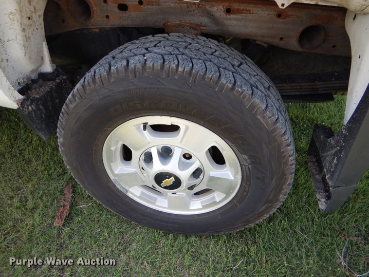 image for item GH9746 2015 Chevrolet Silverado 2500HD Double Cab pickup truck