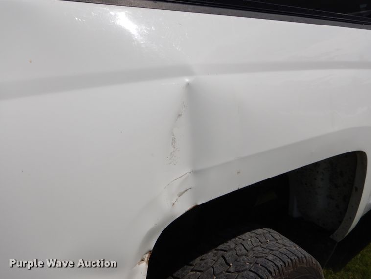 image for item GH9746 2015 Chevrolet Silverado 2500HD Double Cab pickup truck