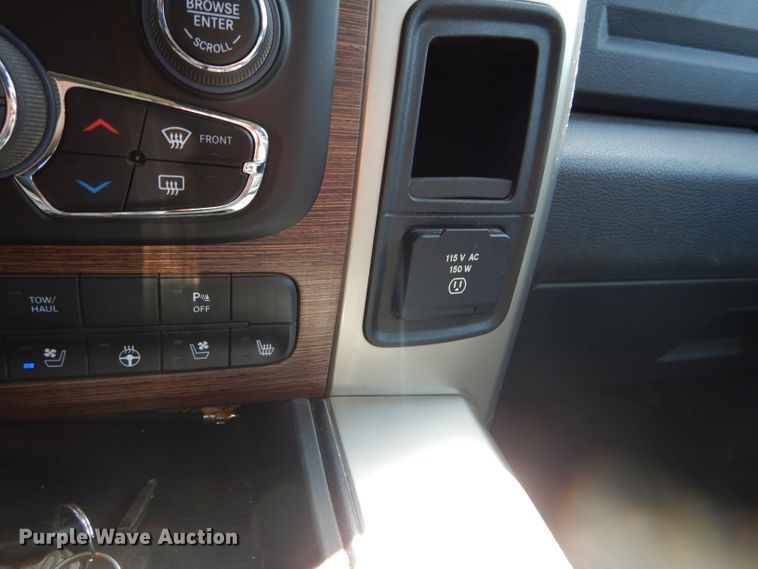 image for item GH9747 2013 Dodge Ram 1500 Crew Cab pickup truck