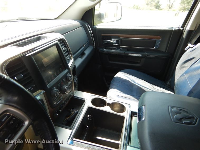 image for item GH9747 2013 Dodge Ram 1500 Crew Cab pickup truck