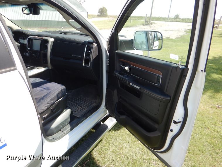 image for item GH9747 2013 Dodge Ram 1500 Crew Cab pickup truck
