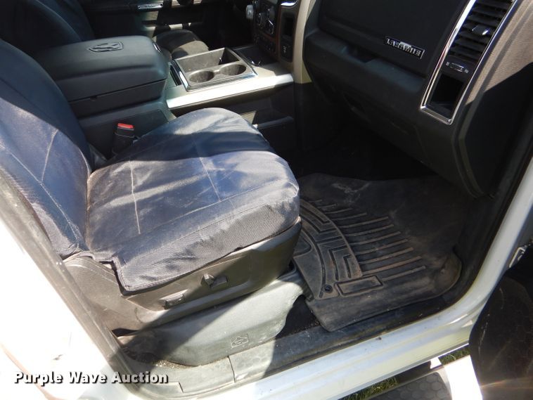 image for item GH9747 2013 Dodge Ram 1500 Crew Cab pickup truck