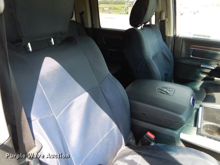 image for item GH9747 2013 Dodge Ram 1500 Crew Cab pickup truck