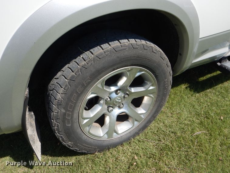 image for item GH9747 2013 Dodge Ram 1500 Crew Cab pickup truck