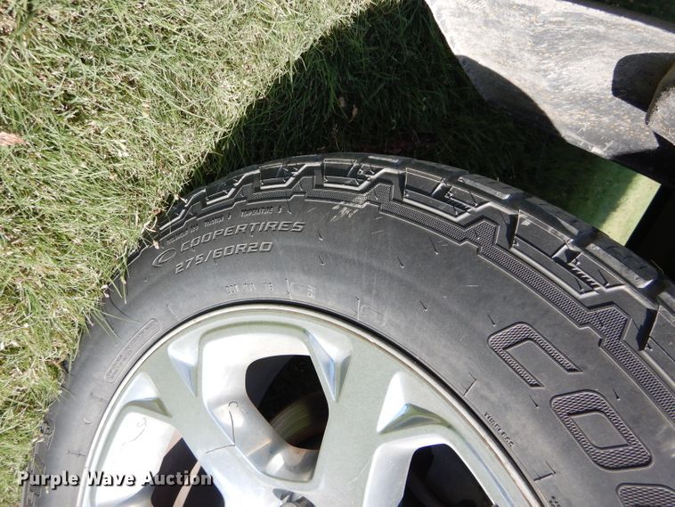 image for item GH9747 2013 Dodge Ram 1500 Crew Cab pickup truck