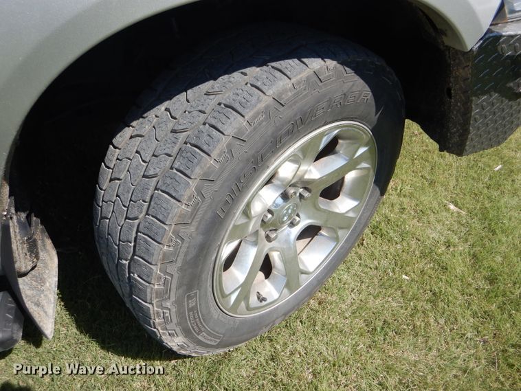 image for item GH9747 2013 Dodge Ram 1500 Crew Cab pickup truck