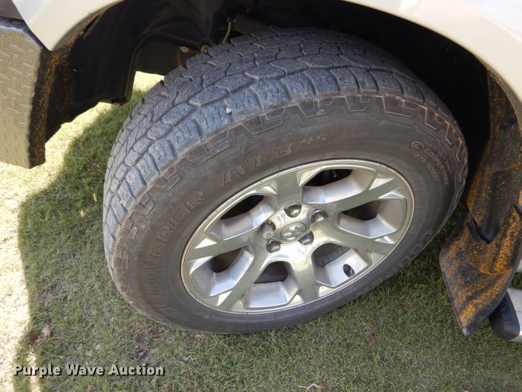 image for item GH9747 2013 Dodge Ram 1500 Crew Cab pickup truck