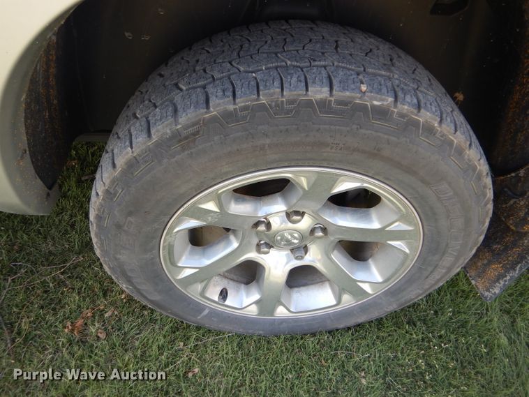 image for item GH9747 2013 Dodge Ram 1500 Crew Cab pickup truck