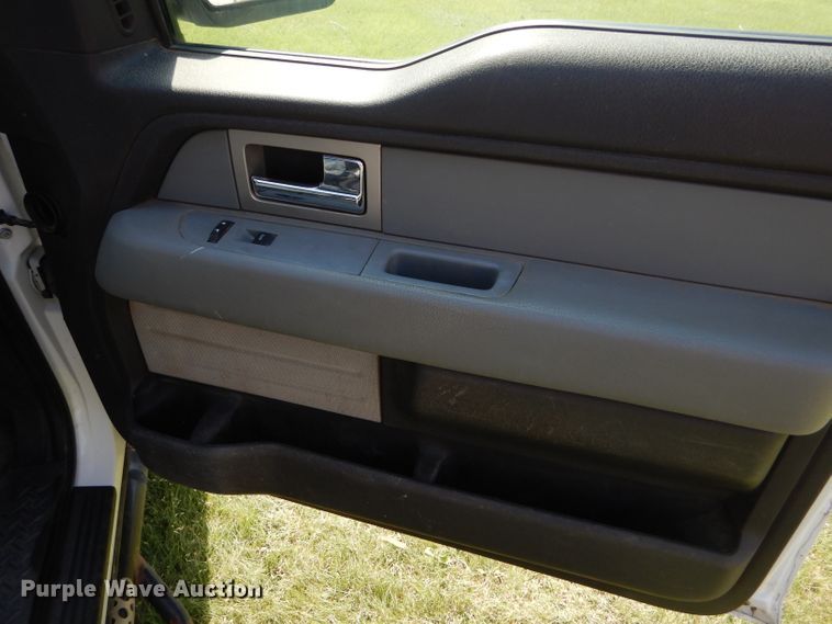 image for item GH9748 2011 Ford F150 XL SuperCab pickup truck