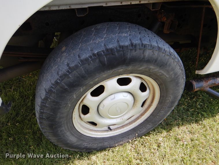 image for item GH9748 2011 Ford F150 XL SuperCab pickup truck