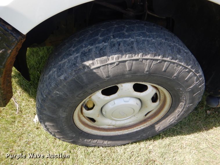 image for item GH9748 2011 Ford F150 XL SuperCab pickup truck