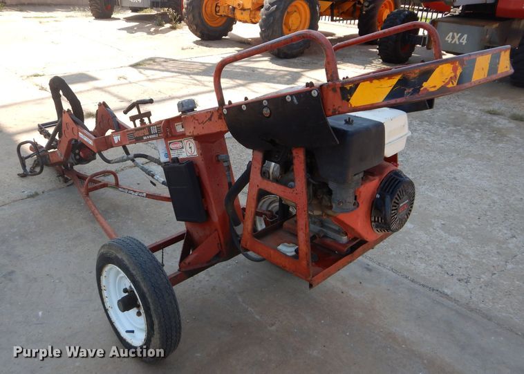 image for item GJ9833 1999 General 660 Dig-R-Mobile auger